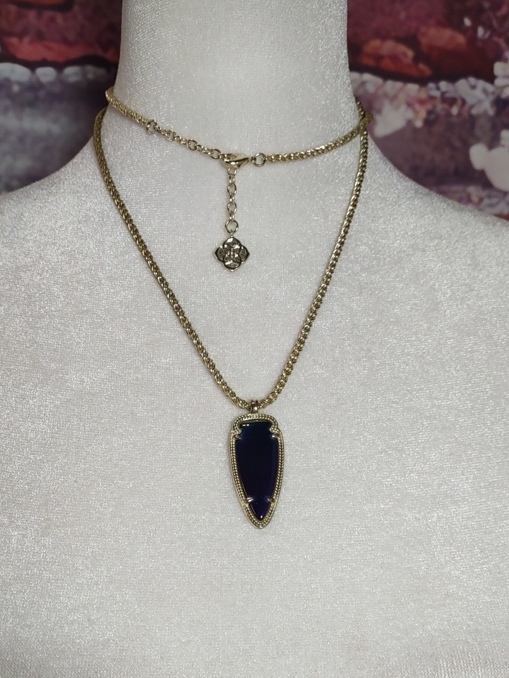 Kendra Scott "Shaylee" Iridescent Blue Pendant Necklace